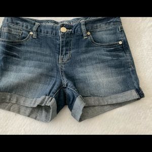 Express jeans shorts woman’s